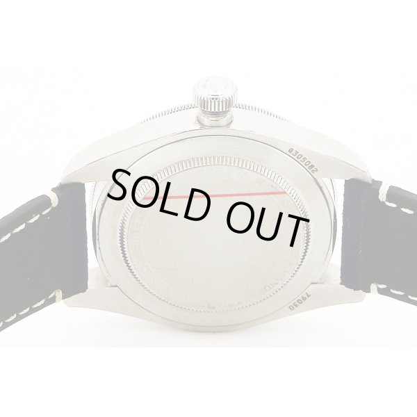 チューダー　ヘリテージブラックベイ　７９０３０　紺文字盤　紺ベゼル　裏面拡大