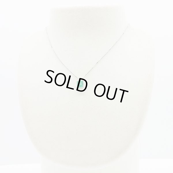 タサキ　PT900/850 エメラルドダイアイリペンダントネックレス 1.73ct 0.11ct 5.10g　装着イメージ