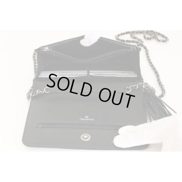 シャネル　シェブロン Vステッチ チェーンウォレット A84444 ブラック／SIV金具　中身