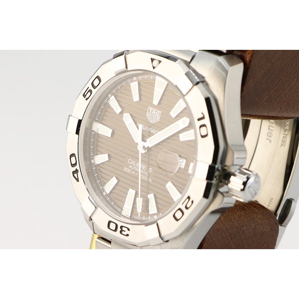 タグホイヤー　アクアレーサー　ＷＡＹ２０１８　茶文字盤　限定生産モデル　サイド拡大