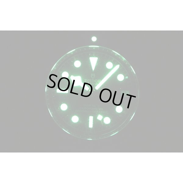 チューダー　ヘリテージ　ブラックベイ　７９７３３Ｎ　１９５０９９８　黒文字盤　ライト暗闇