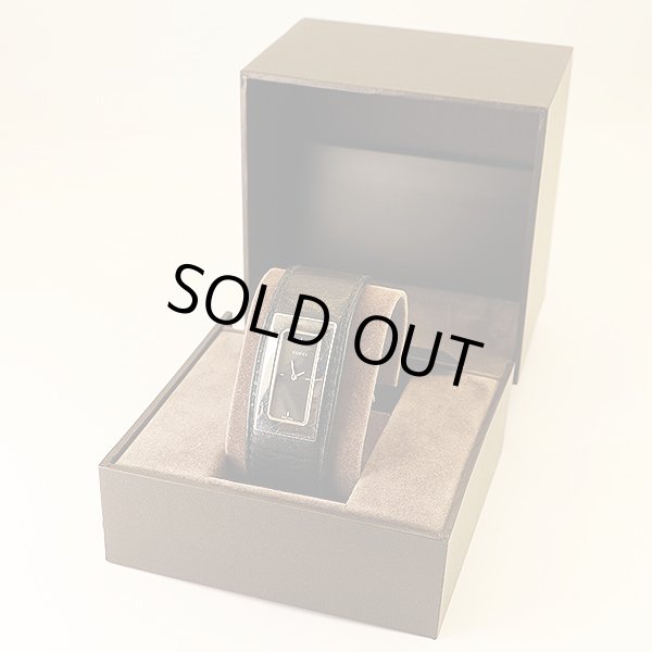 グッチ　バングルウォッチ　７８００Ｓ　黒文字盤　箱