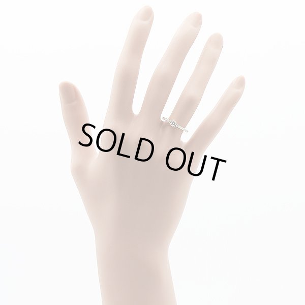 スタージュエリー　K18 ダイアイリリング 0.30ct 1.90g　装着イメージ