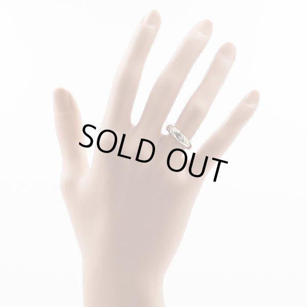 ４℃　K18PG ダイアイリリング 5.60g　装着イメージ