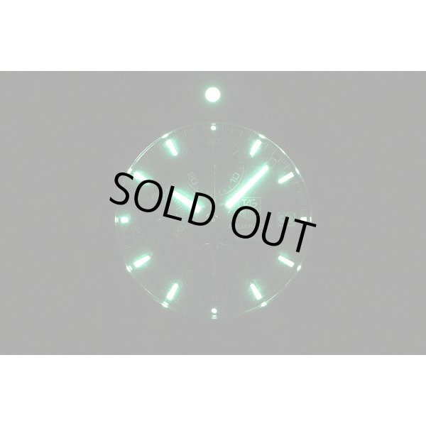 タグホイヤー　アクアレーサー３００　ＣＡＦ２１１２　紺文字盤　ライト暗闇