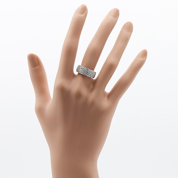 PT900 ダイアイリリング 1.05ct 6.60g　装着イメージ