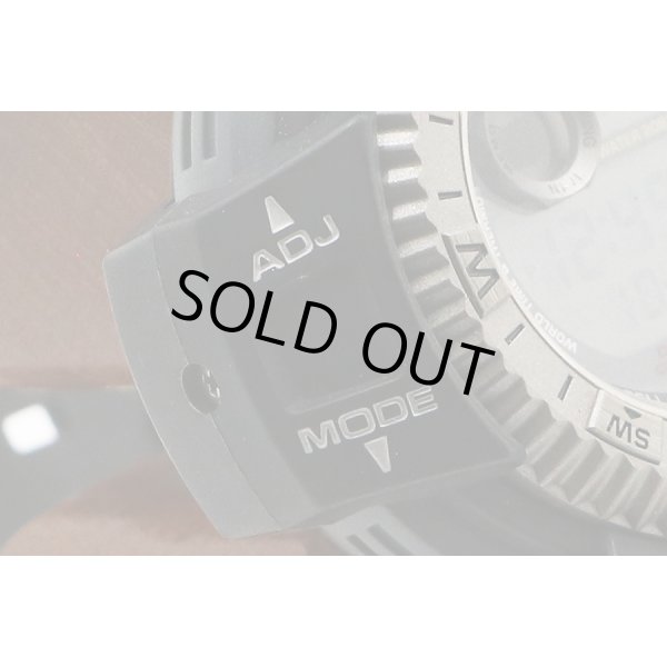 Ｇショック　ＤＷ－９８００　ウェイドマン　１８６９　デジタル文字盤　拡大