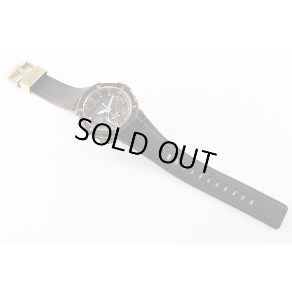 カシオ　Ｇショック　ＧＳＴ－Ｂ２００　５６０８　デジアナ　黒文字盤　ラバーベルト状態