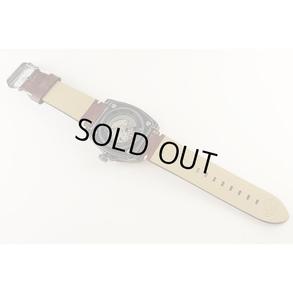 タックス　ヴィンテージレンズ２　ＴＳ１８０３Ｋ　黒文字盤　１０周年限定　替えベルト状態　裏面