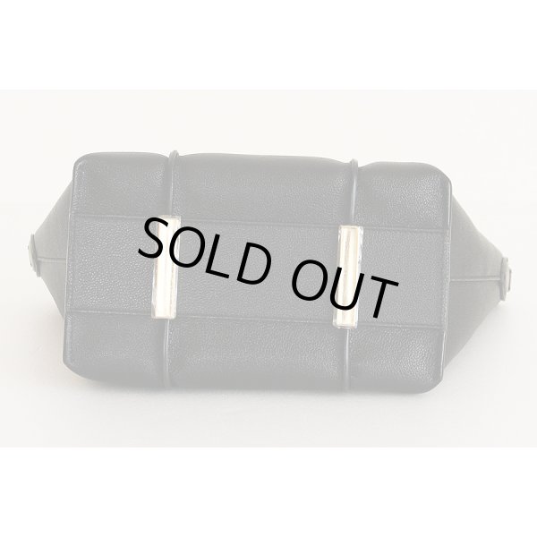 トッズ　Tタイムレス レザー ショッピングバック ミニ ブラック　底