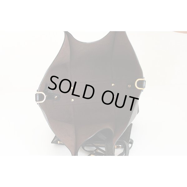 トッズ　Tタイムレス レザー ショッピングバック ミニ ブラック　中身