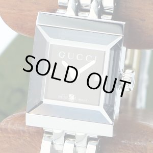 画像: グッチ　Ｇフレームスクエア　ＹＡ１２８．５　黒文字盤　３Ｐ