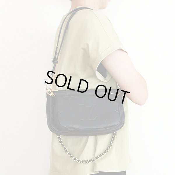 ルイ・ヴィト ン　ミュルティ・ポシェット・アクセソワール M80399 ノワール　掛けたイメージ(2)