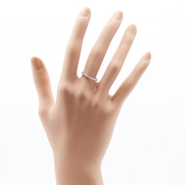 K18WG ダイアイリリング 0.21ct 1.10g 装着イメージ