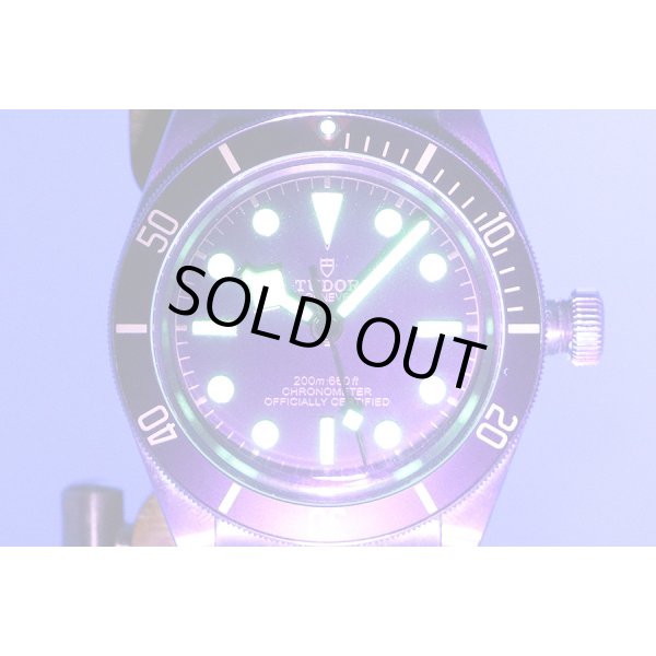 チューダー　ヘリテージ　ブラックベイ　７９０３０Ｎ　黒文字盤　黒ベゼル　ライト