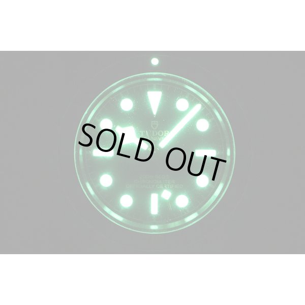 チューダー　ヘリテージ　ブラックベイ　７９０３０Ｎ　黒文字盤　黒ベゼル　ライト暗闇