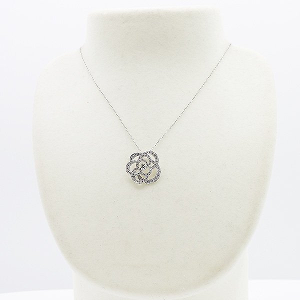 K18WG ダイアイリペンダントネックレス 0.75ct 4.30g　装着イメージ