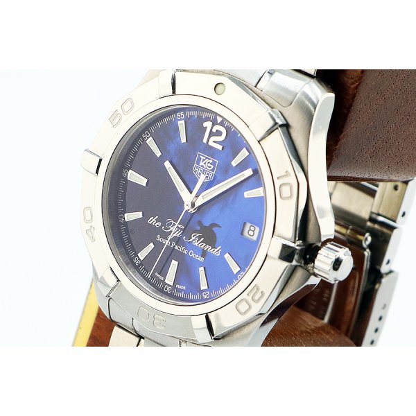 タグホイヤー　アクアレーサー　ＷＡＦ２１１Ｆ　青シェル文字盤　フィジー限定　亀　サイド拡大