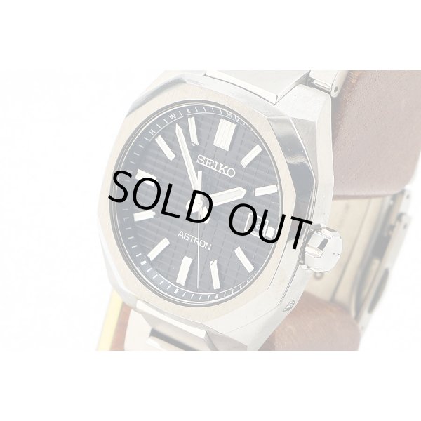 セイコー　アストロン　ＳＢＸＹ０６３　黒文字盤　電波ソーラー　７Ｂ７２－０ＡＦ０　サイド拡大