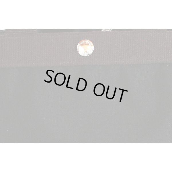 エルベシャプリエ　コーデュラ舟型トートM 707C ノワール／モカ　表面拡大