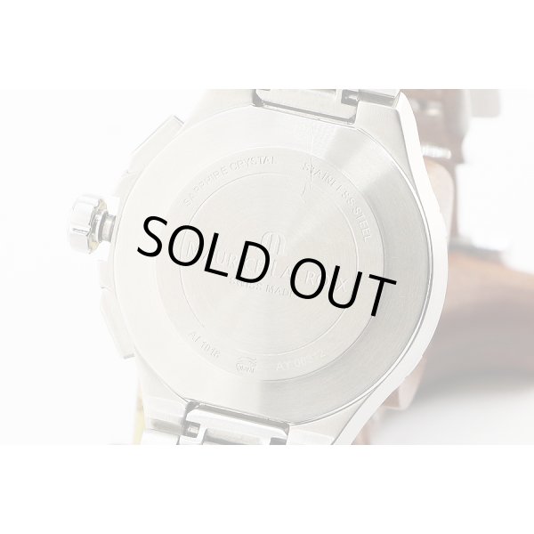 モーリス・ラクロア　アイコン　クロノグラフ　黒文字盤　裏面拡大