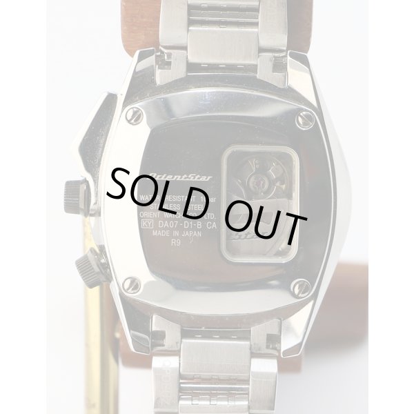 オリエントスター　レトロフューチャー　ＷＺ０１９１ＤＡ　ギターモデル　茶文字盤　裏面拡大