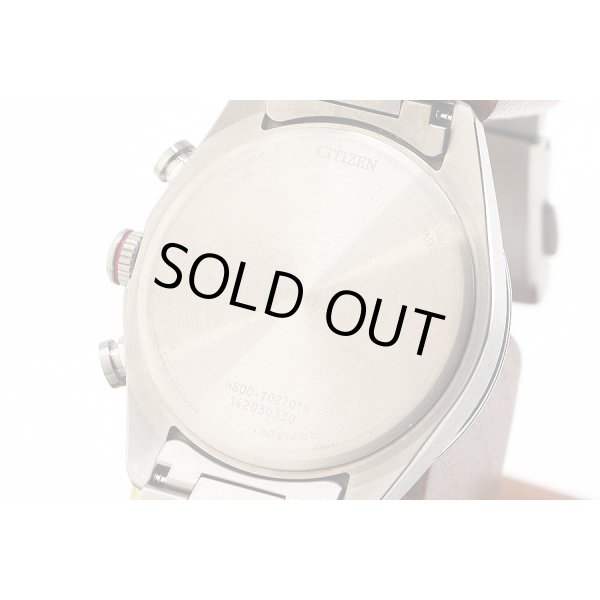 シチズン　アテッサ　ＡＴ８１８１－６３Ｗ　電波エコドライブ　緑文字盤　裏面拡大