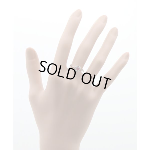 ノーブランドジュエリー K18WG ルビーダイアイリリング 0.25ct 0.15ct 1.90g　装着イメージ