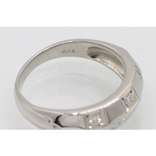 PT900 ダイアイリリング 0.14ct 5.50g　刻印(2)