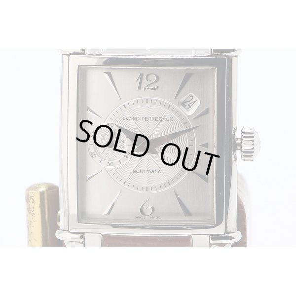 ジラールペルゴ　ヴィンテージ１９４５　２５９３２　銀文字盤　表面