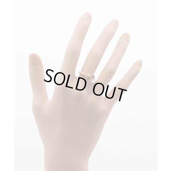 クイーン 750YG ルビーダイアイリリング 0.61ct 0.31ct 4.40g　装着イメージ