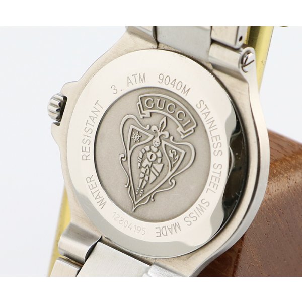 グッチ　ＧＱ９０４０Ｍ（ＹＡ０９０３１８）　銀文字盤　盤面裏