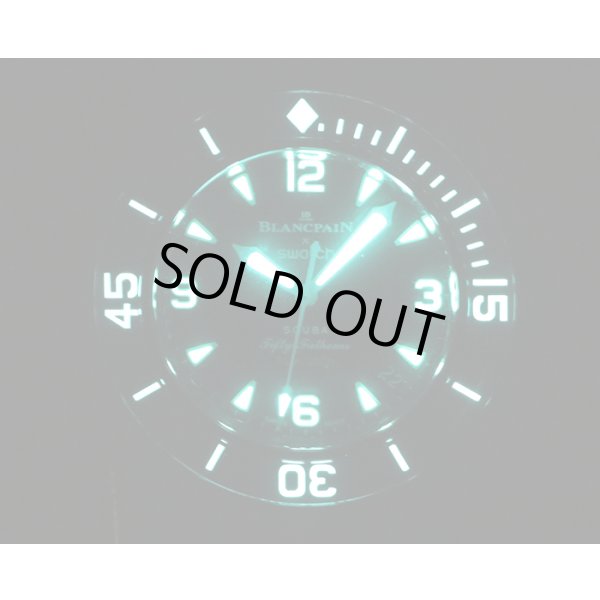 スウォッチ　ブランパンコラボ　フィフティファソズム　オーシャンオブストーム（月）　暗所