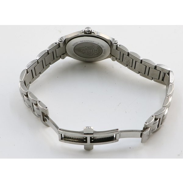 グッチ　ＧＱ９０４０Ｍ（ＹＡ０９０３１８）　銀文字盤　裏面