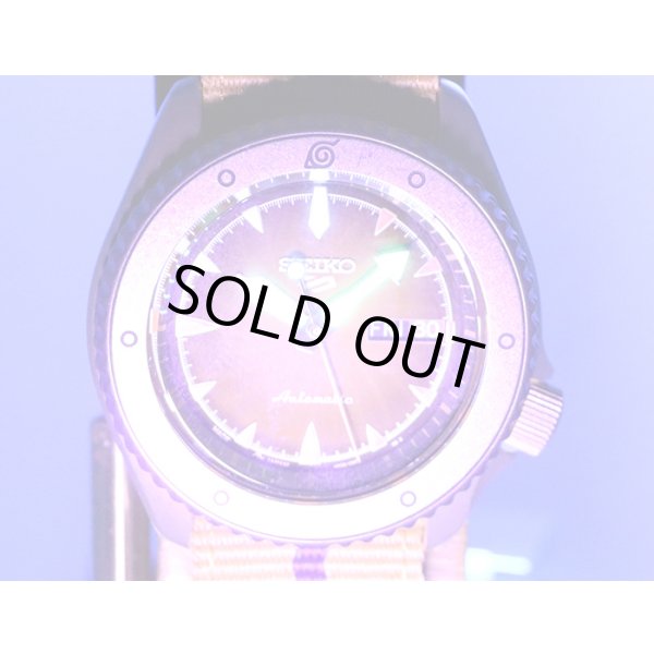 セイコー　セイコー５　ＳＢＳＡ０９２　オレンジ文字盤　４Ｒ３６－０９Ｇ０　暗所