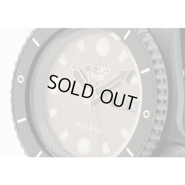 セイコー　セイコー５　ＳＢＳＡ０９７　グレー文字盤　４Ｒ３６－０９Ｇ０　サイド拡大