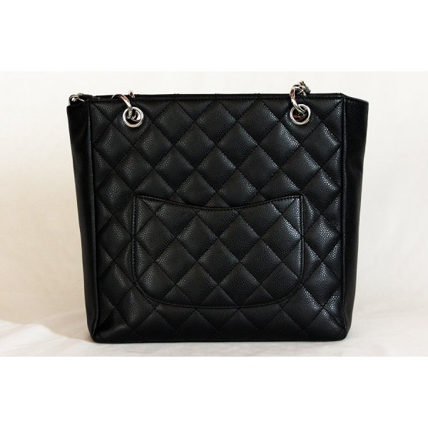 シャネル　PST チェーントートバック A20994 ブラック／SIV金具　裏面