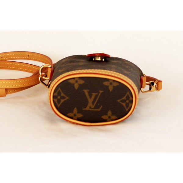 ルイ・ヴィトン　フォールド・ミー ポーチ M80874　底