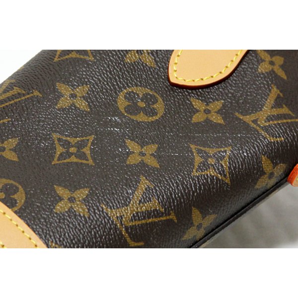 ルイ・ヴィトン　フォールド・ミー ポーチ M80874　白い汚れあり、ヌメ革全体に少々焼け