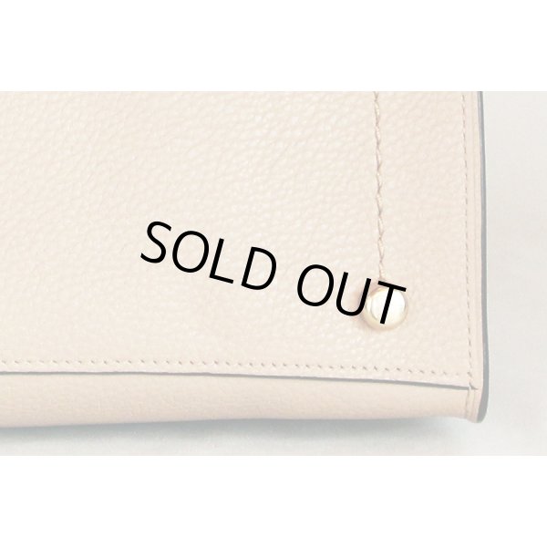 コーチ　チャーリー キャリーオール28 No.D1881-29529 ベージュ　底拡大