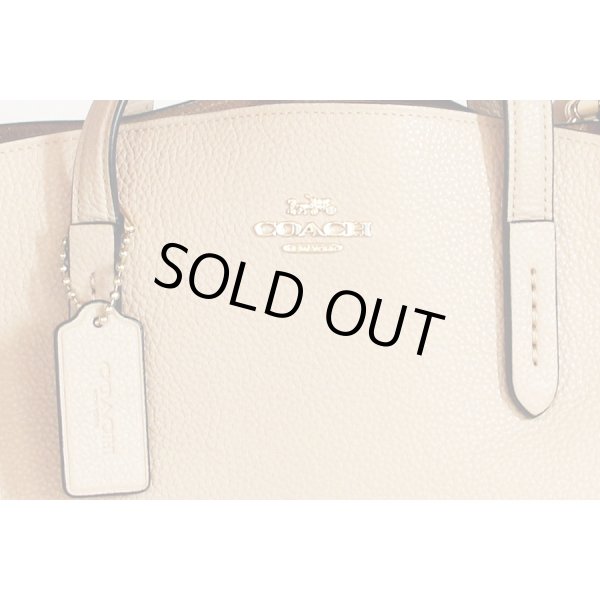 コーチ　チャーリー キャリーオール28 No.D1881-29529 ベージュ　表面拡大