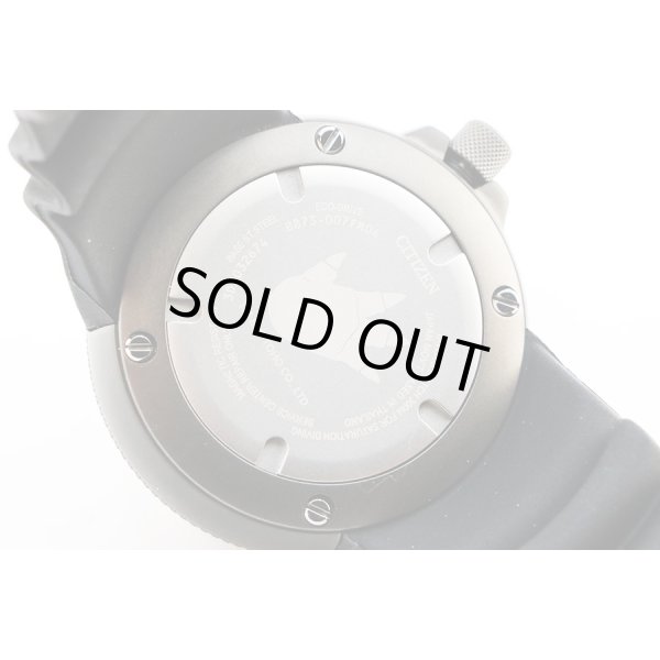 シチズン　プロマスター　ダイバー３００　ＢＪ８０５９－０３Ｅ　赤文字盤　裏面拡大