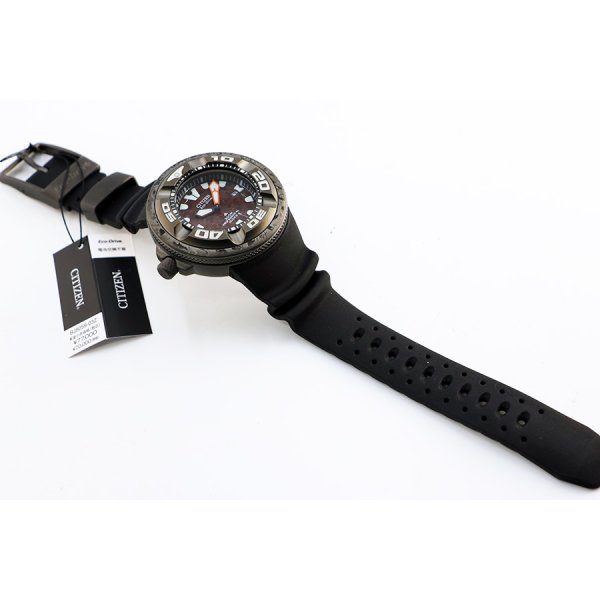 シチズン　プロマスター　ダイバー３００　ＢＪ８０５９－０３Ｅ　赤文字盤　ラバーベルト状態