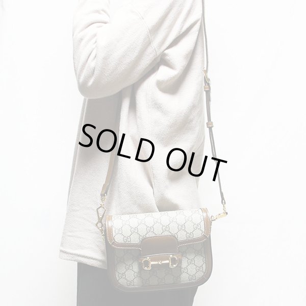 グッチ　ホースビット1955 ミニショルダーバック 658574 403075 ベージュ　掛けたイメージ(1)