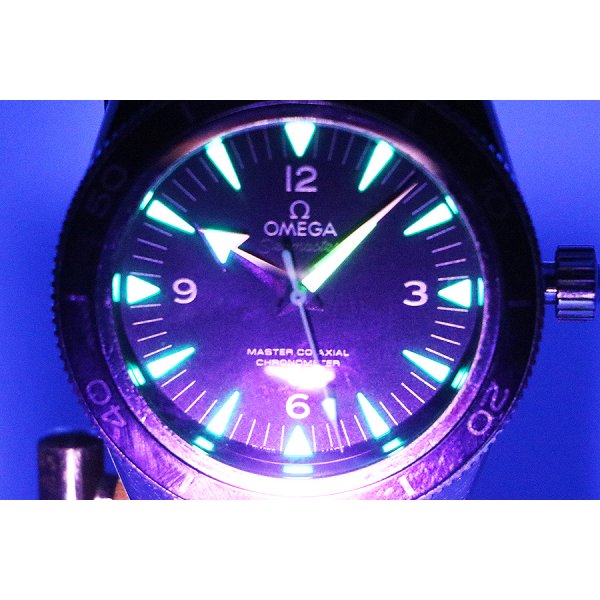 オメガ　シーマスター　コーアクシャル　２３３．３０．４１　黒文字盤　ライト