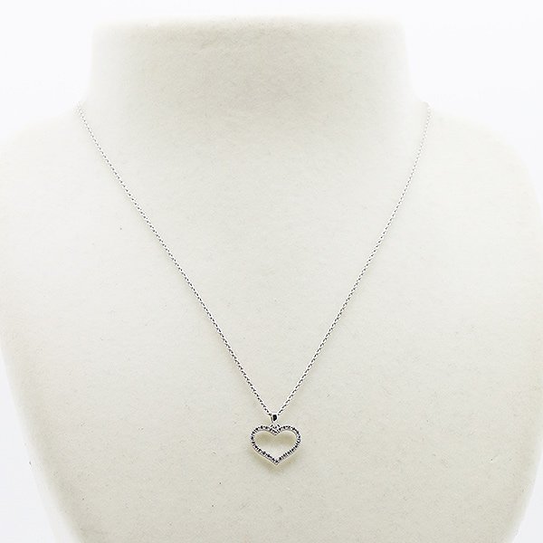 750WG ダイアイリペンダントネックレス 2.90g　装着イメージ