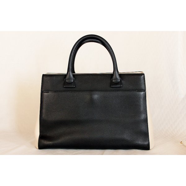 シャネル ネオエグゼクティブ 2WAYトートバック A69930 ブラック／アイボリー／GP金具 　裏面