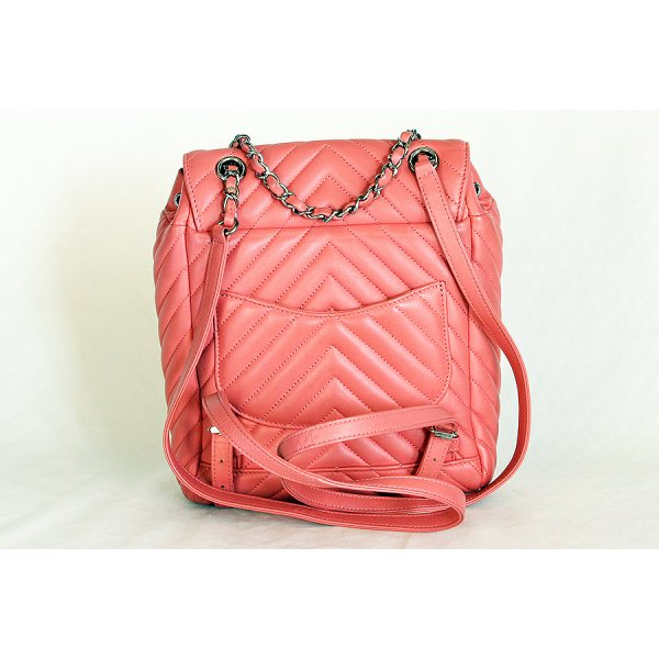 シャネル シェブロン Vステッチ チェーンリュック A91121 ピンク　裏面