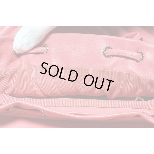 シャネル シェブロン Vステッチ チェーンリュック A91121 ピンク　内側の上部全体の裏地が変色