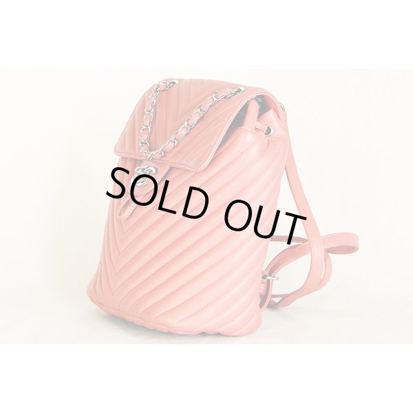 シャネル シェブロン Vステッチ チェーンリュック A91121 ピンク　サイド